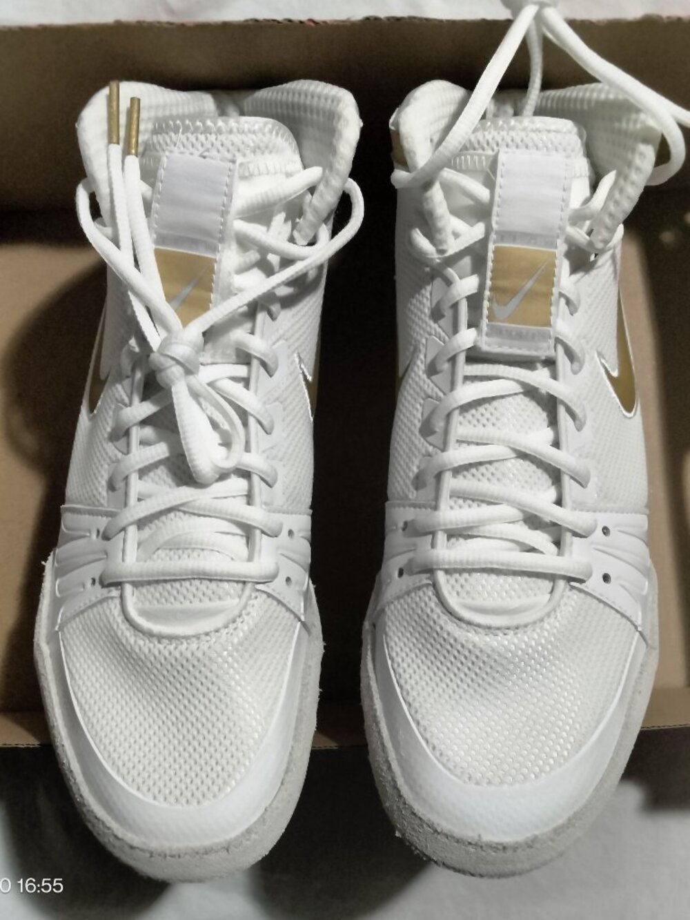 Nike Freek Wrestling Shoes White Metallic Gold Wolf Grey 9.5-11 316403-100 NoBox